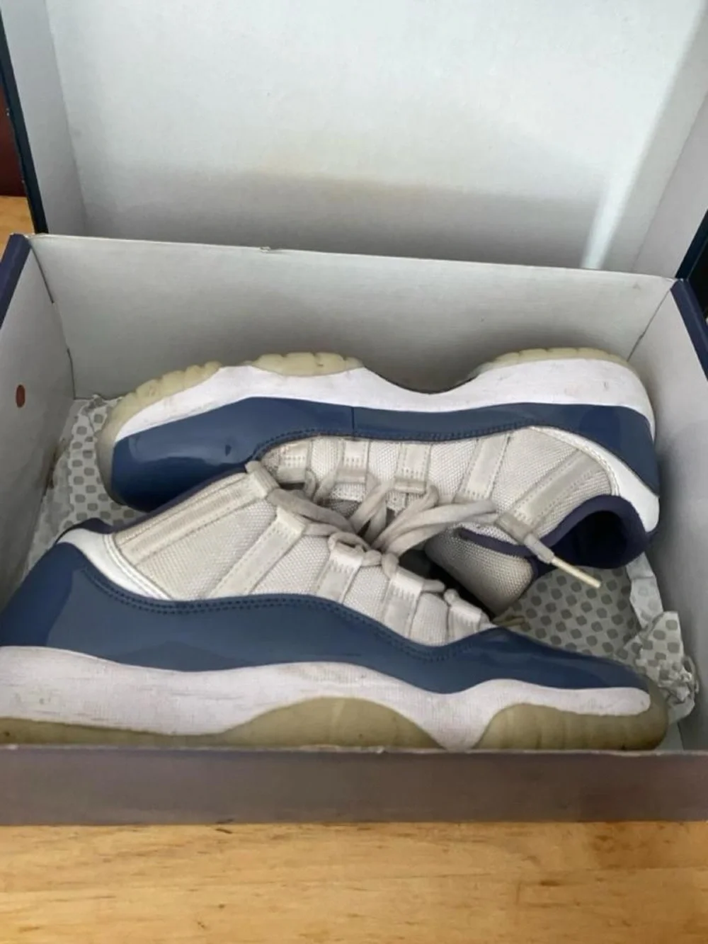 Jordan Men's Low-Top Sneakers in White and Navy
